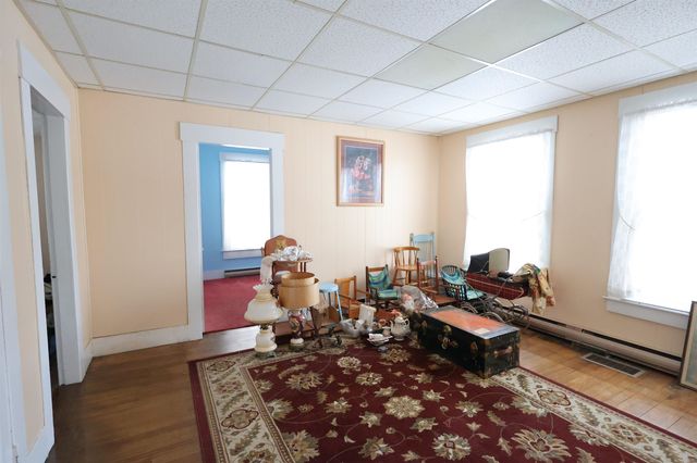 299 Latham Works Lane, Hartford, VT 05001