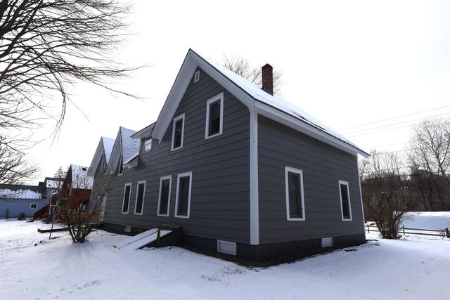 299 Latham Works Lane, Hartford, VT 05001