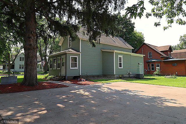 711 2nd Street N, Dassel, MN 55325