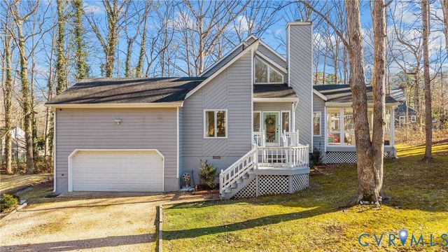 3203 Barnes Spring Ct, Midlothian, VA 23112