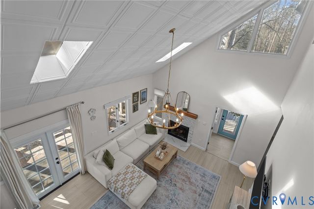 3203 Barnes Spring Ct, Midlothian, VA 23112