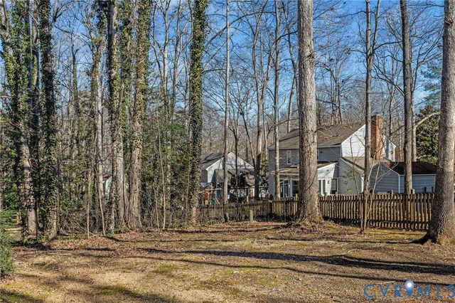 3203 Barnes Spring Ct, Midlothian, VA 23112