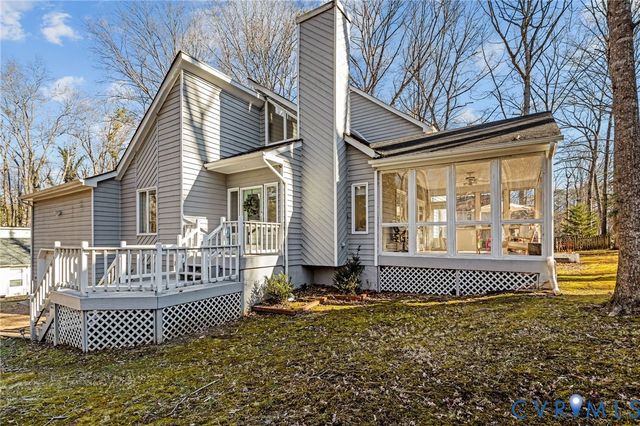 3203 Barnes Spring Ct, Midlothian, VA 23112