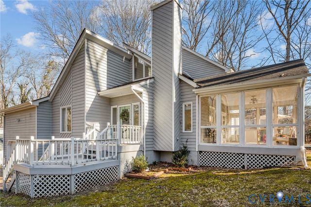 3203 Barnes Spring Ct, Midlothian, VA 23112