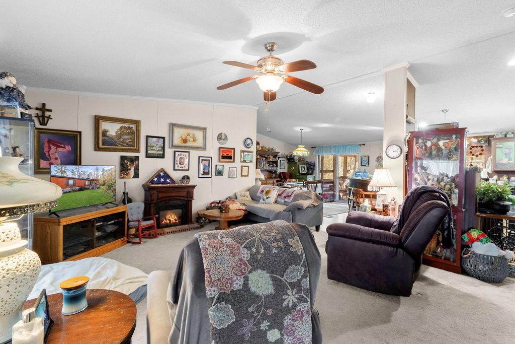 113 Preston Avenue, Livingston, TX 77351