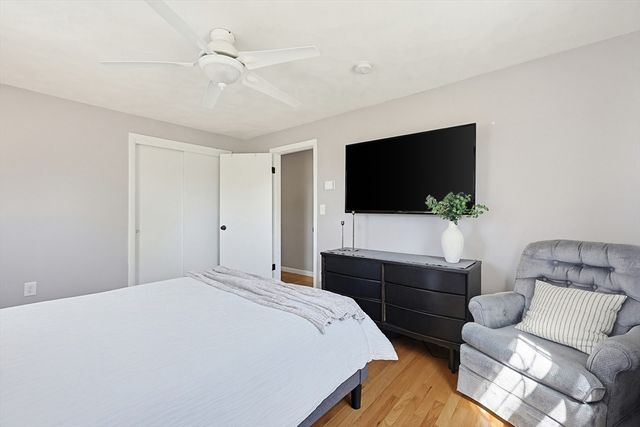 18 Anchorage Rd, Franklin, MA 02038