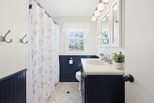 18 Anchorage Rd, Franklin, MA 02038