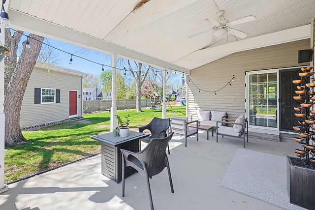 18 Anchorage Rd, Franklin, MA 02038