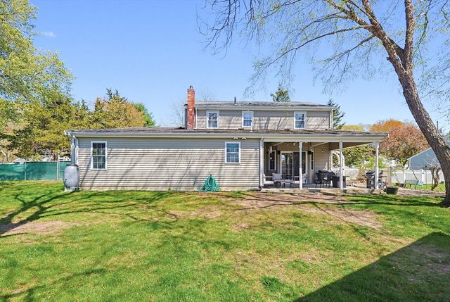 18 Anchorage Rd, Franklin, MA 02038