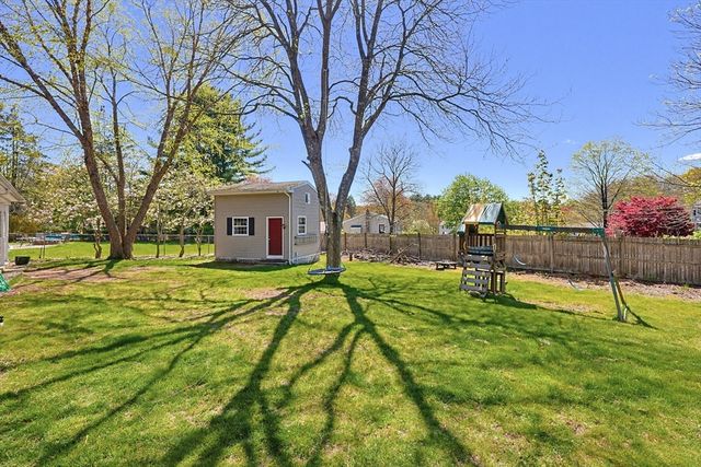 18 Anchorage Rd, Franklin, MA 02038