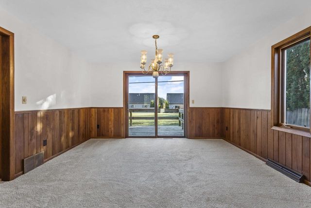 120 GREGOR COURT, Appleton, WI 54915