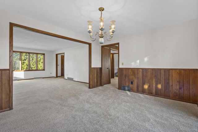 120 GREGOR COURT, Appleton, WI 54915