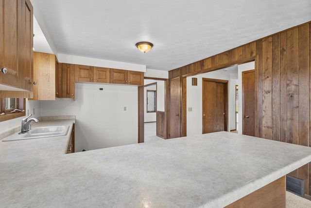 120 GREGOR COURT, Appleton, WI 54915