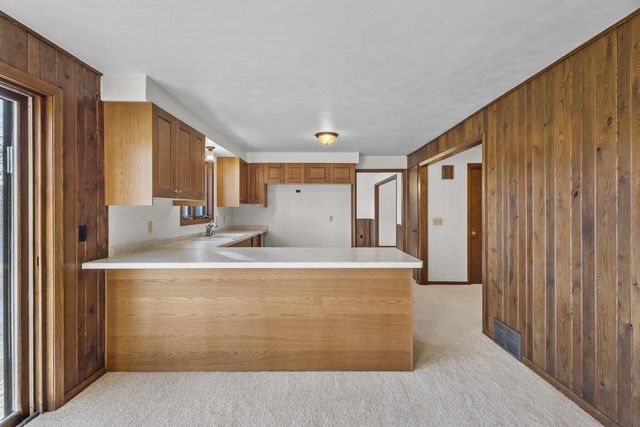 120 GREGOR COURT, Appleton, WI 54915