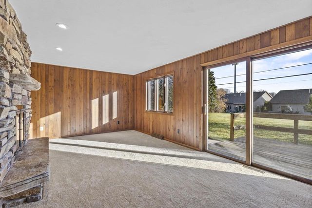 120 GREGOR COURT, Appleton, WI 54915