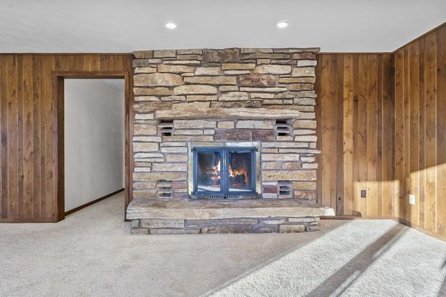 120 GREGOR COURT, Appleton, WI 54915