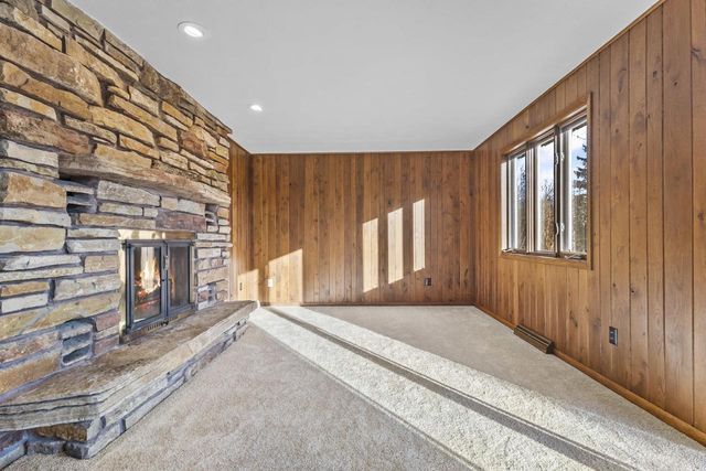 120 GREGOR COURT, Appleton, WI 54915