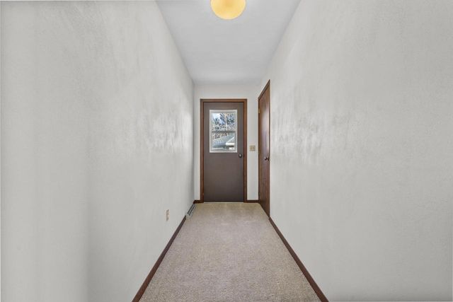 120 GREGOR COURT, Appleton, WI 54915