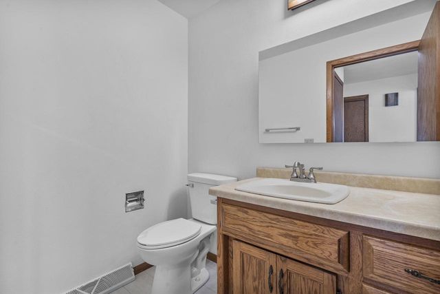 120 GREGOR COURT, Appleton, WI 54915