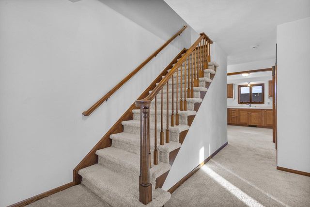 120 GREGOR COURT, Appleton, WI 54915