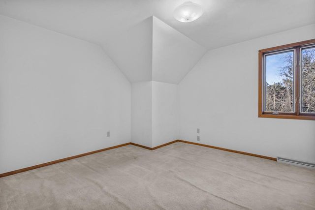 120 GREGOR COURT, Appleton, WI 54915