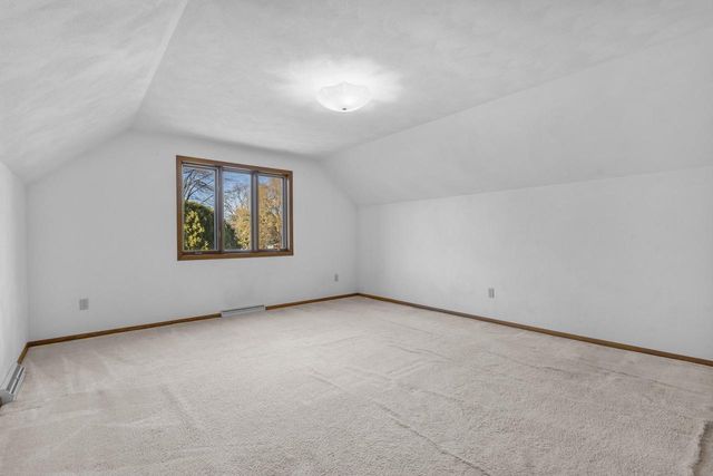 120 GREGOR COURT, Appleton, WI 54915