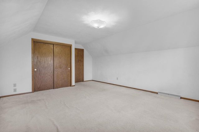 120 GREGOR COURT, Appleton, WI 54915