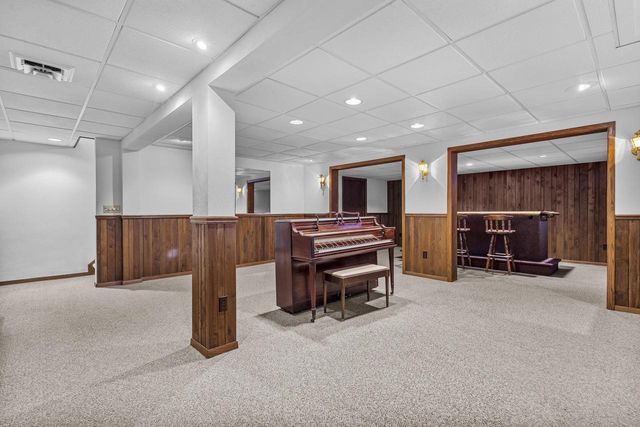 120 GREGOR COURT, Appleton, WI 54915