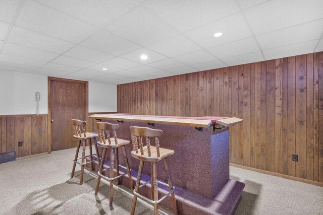 120 GREGOR COURT, Appleton, WI 54915