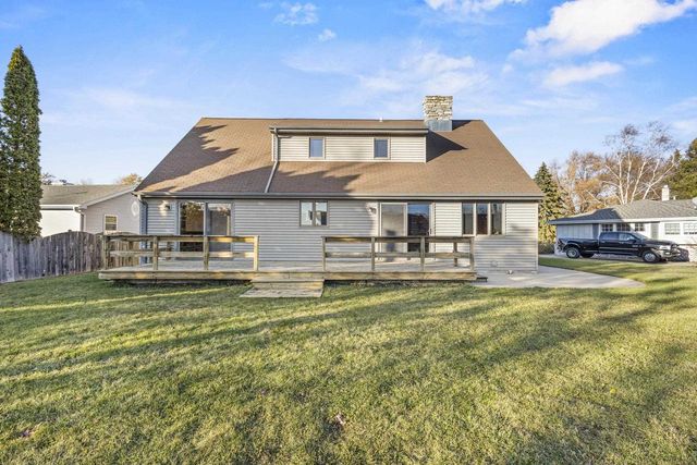 120 GREGOR COURT, Appleton, WI 54915