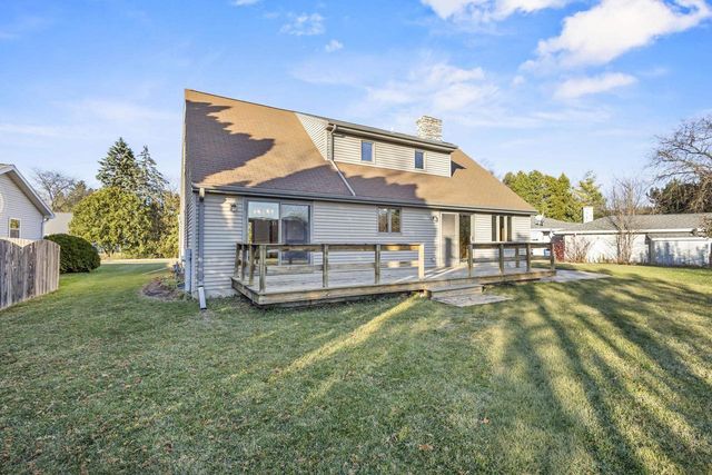 120 GREGOR COURT, Appleton, WI 54915