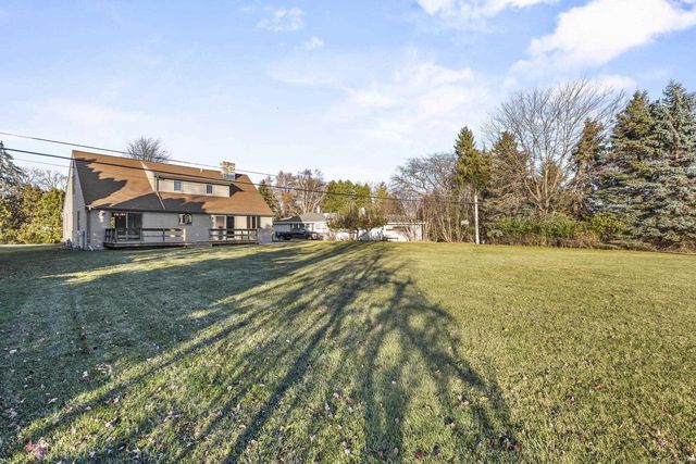 120 GREGOR COURT, Appleton, WI 54915