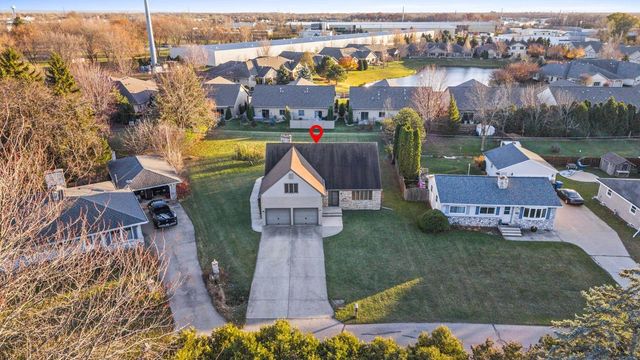 120 GREGOR COURT, Appleton, WI 54915