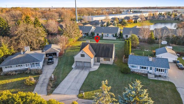 120 GREGOR COURT, Appleton, WI 54915