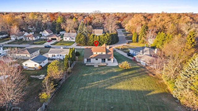 120 GREGOR COURT, Appleton, WI 54915