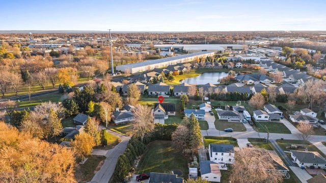 120 GREGOR COURT, Appleton, WI 54915