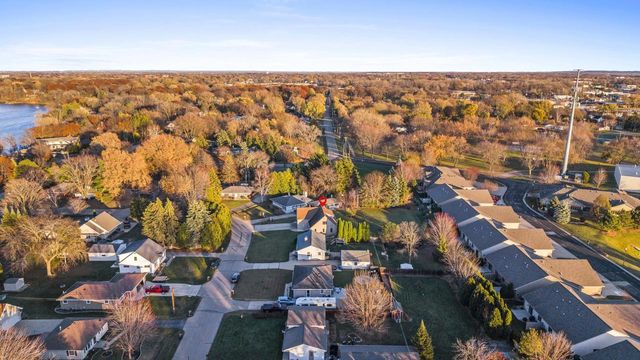 120 GREGOR COURT, Appleton, WI 54915