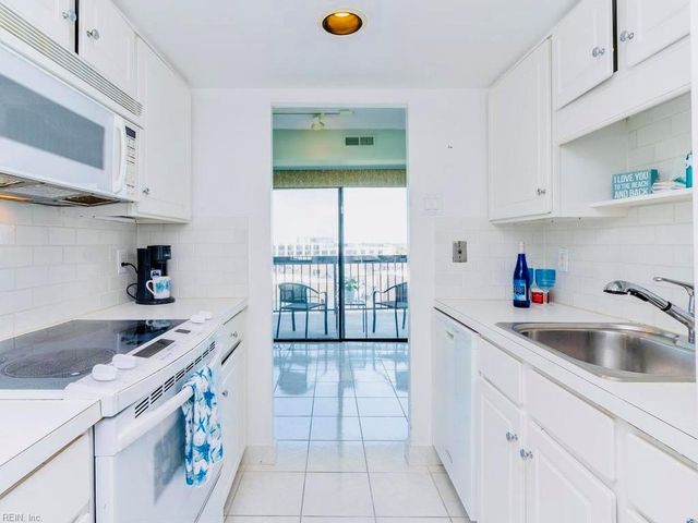 2830 Shore Dr Apt 1000, Virginia Beach, VA 23451