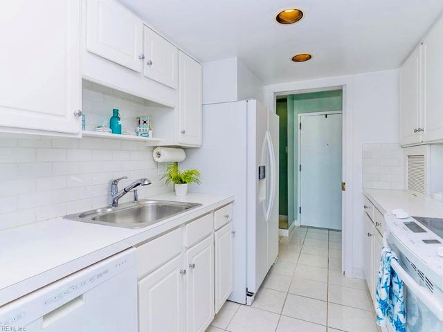 2830 Shore Dr Apt 1000, Virginia Beach, VA 23451
