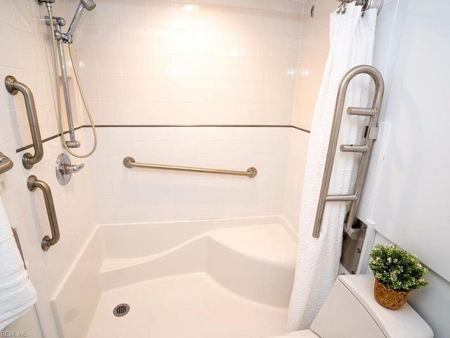 2830 Shore Dr Apt 1000, Virginia Beach, VA 23451