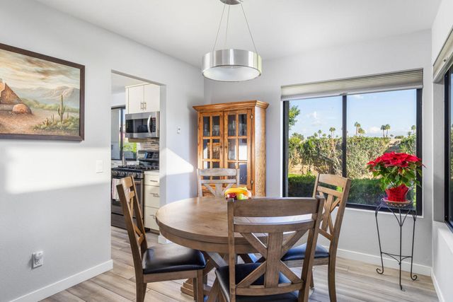 215 Via Reneca, Palm Desert, CA 92260