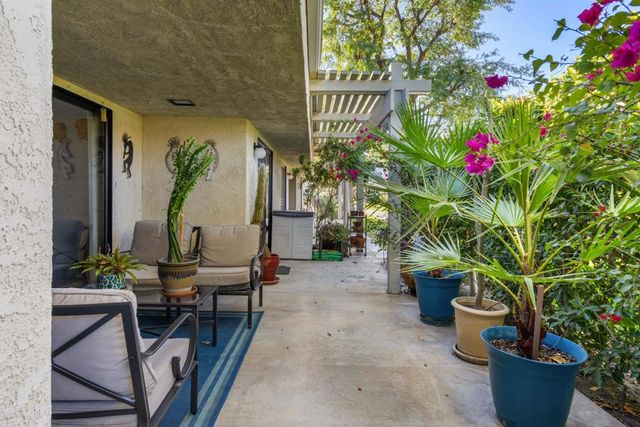 215 Via Reneca, Palm Desert, CA 92260