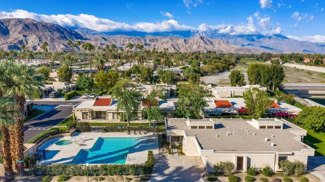 215 Via Reneca, Palm Desert, CA 92260