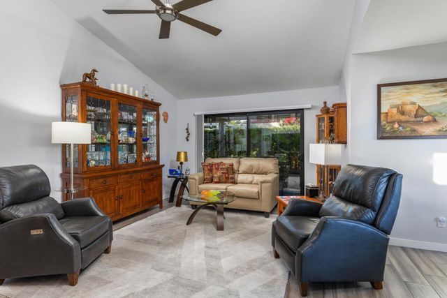 215 Via Reneca, Palm Desert, CA 92260