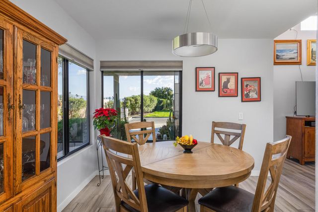 215 Via Reneca, Palm Desert, CA 92260