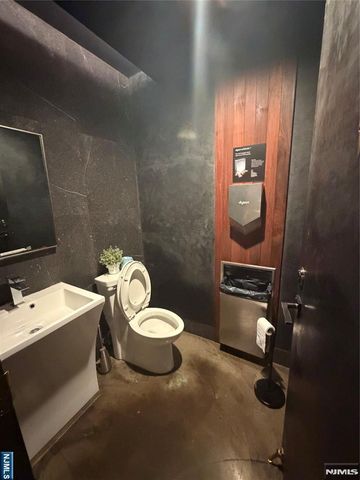 320 Broad Avenue, Palisades Park, NJ 07650