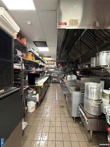 320 Broad Avenue, Palisades Park, NJ 07650