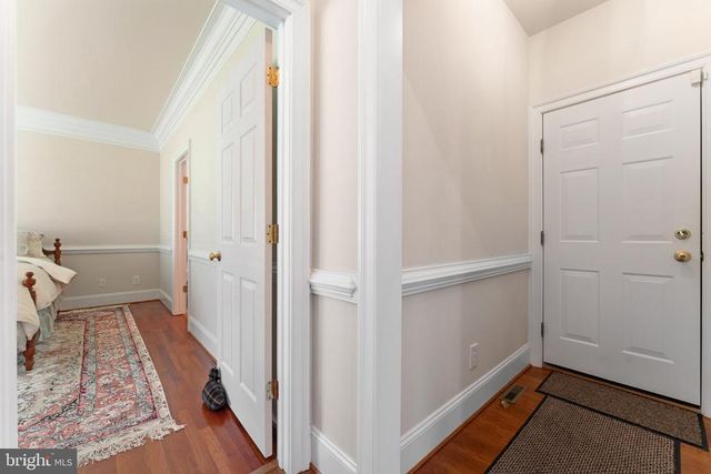 7054 LAKEVIEW DR, Warrenton, VA 20187