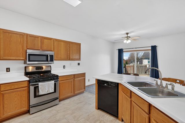 2306 Ridgefield Drive, Belvidere, IL 61008