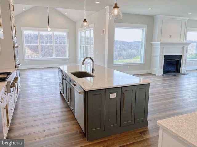 70 LONG LN, Kirkwood, PA 17536